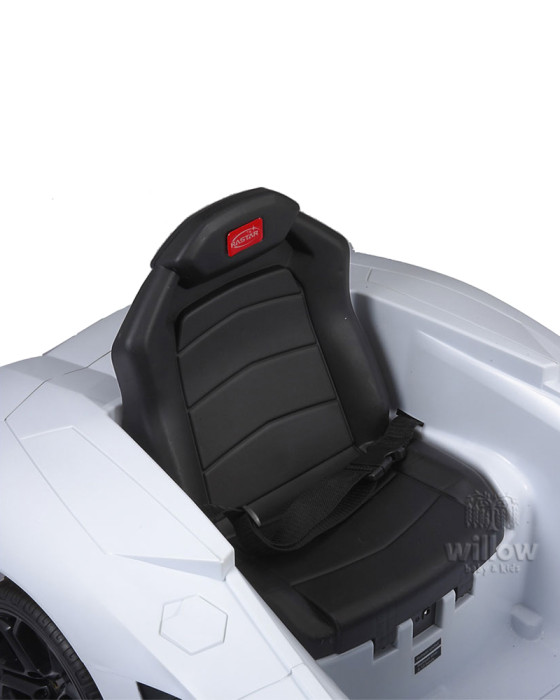 RASTAR MA-81700 LAMBORGHINI AVENTADOR RIDE ON CAR - WHITE